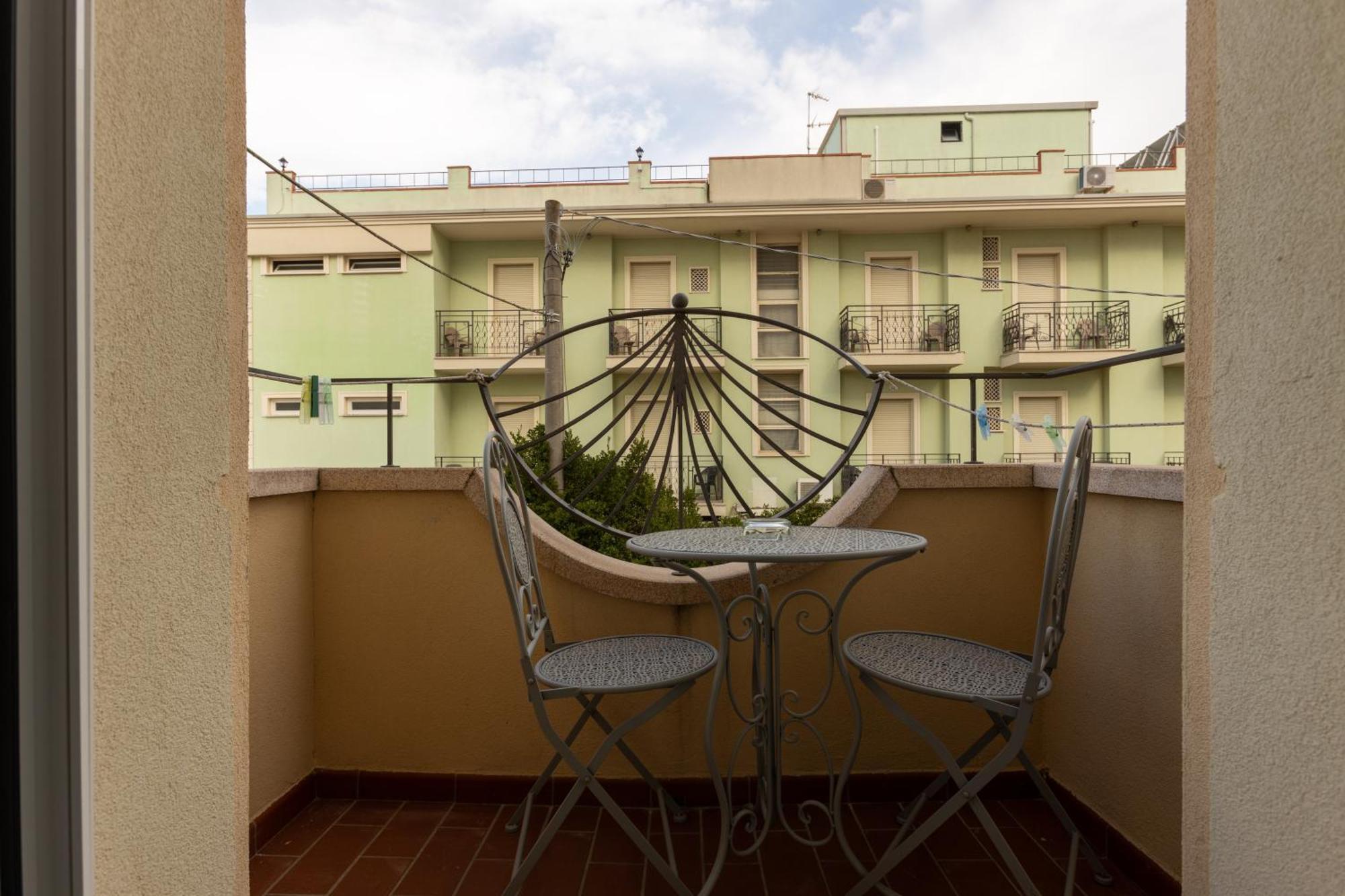 Hotel River Fronte Mare Con Piscina Римини Екстериор снимка